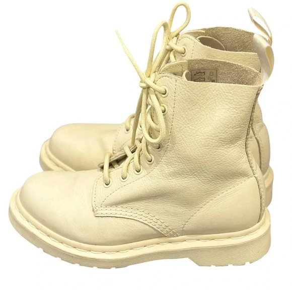 Dr. Martens 1460 Pascal Women's Mono Lace Up Boots in Cream Women’s 5 - Picture 2 of 8